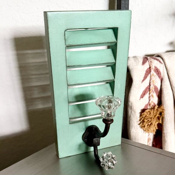 Shutter Style Hook Wall Hanging - Picture 10 of 10